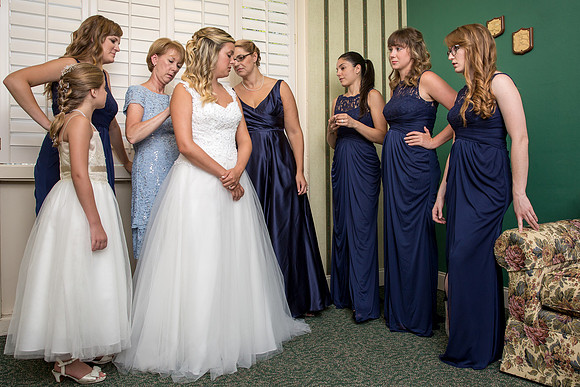 The Getting Ready Photos38