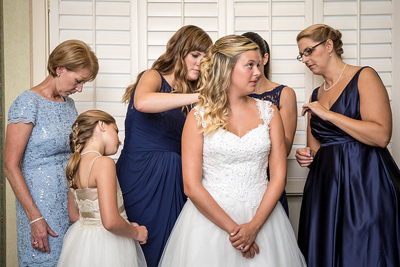 The Getting Ready Photos35