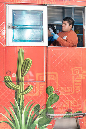 Virginia Fiesta086