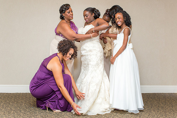 The Getting Ready Photos20