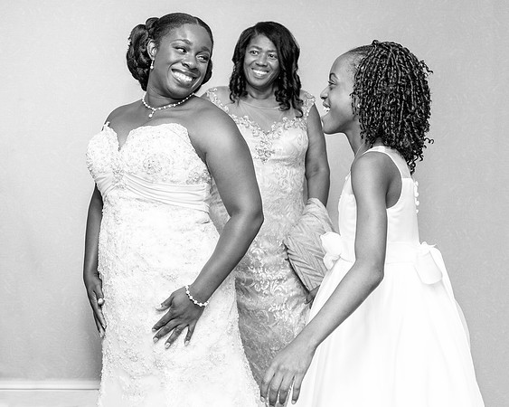The Getting Ready Photos25