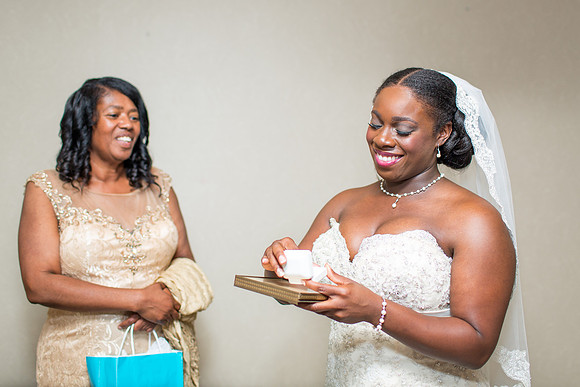 The Getting Ready Photos39