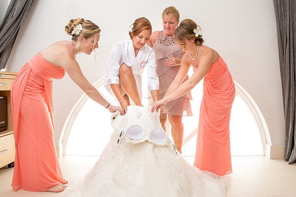 The Getting Ready Photos44