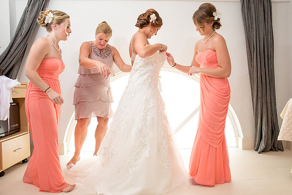 The Getting Ready Photos47
