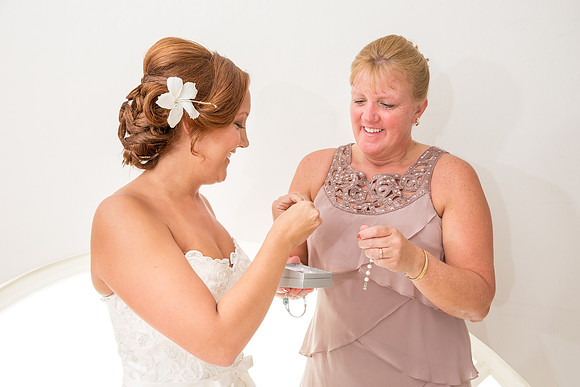 The Getting Ready Photos53