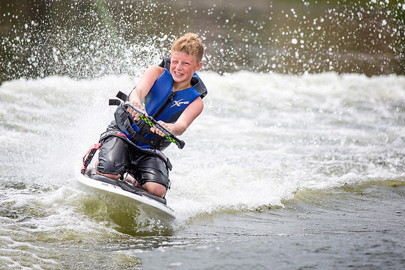 Andrew Kneeboarding3