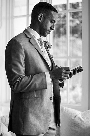 The Getting Ready Photos47