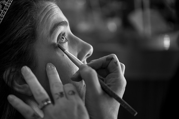 The Getting Ready Photos13