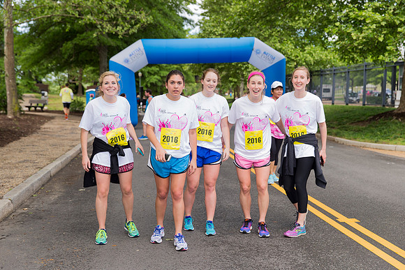 2014-02-20 2016-05-07 Run For Cure x22782