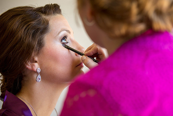 The Getting Ready Photos30