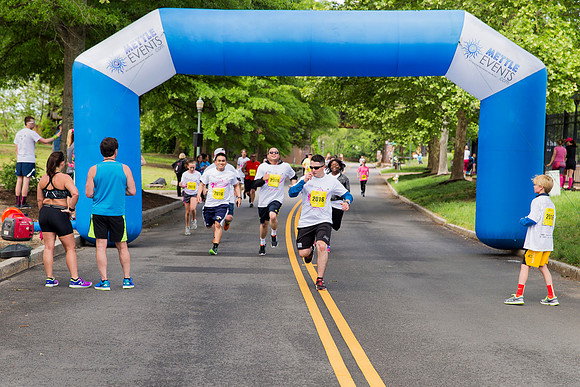 2014-02-20 2016-05-07 Run For Cure x22792