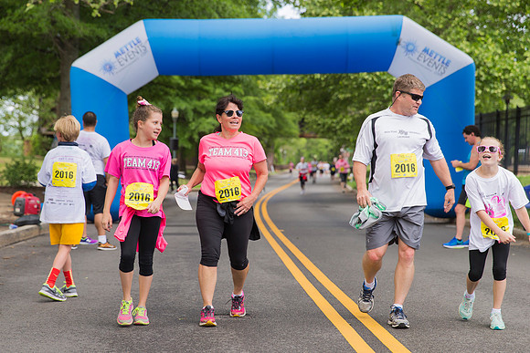 2014-02-20 2016-05-07 Run For Cure x22776