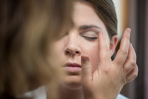The Getting Ready Photos19