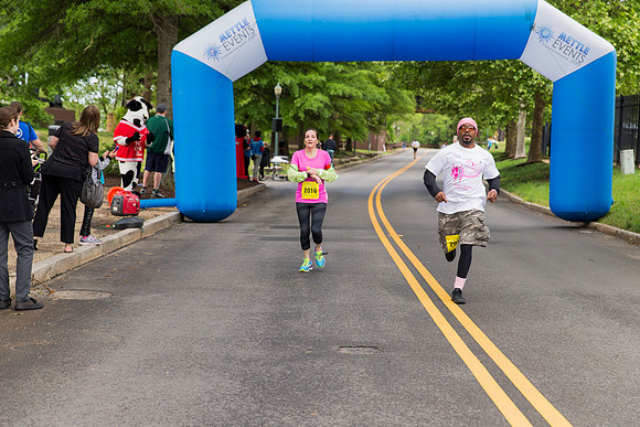 2014-02-20 2016-05-07 Run For Cure x22722