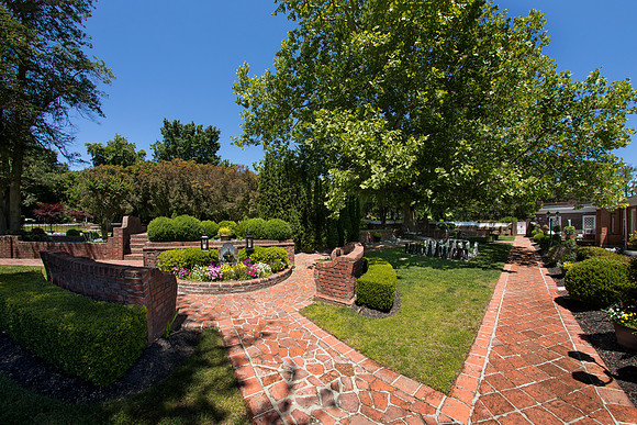 Mankin Mansion83