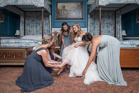 The Getting Ready Photos31