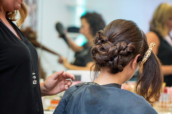The Getting Ready Photos7