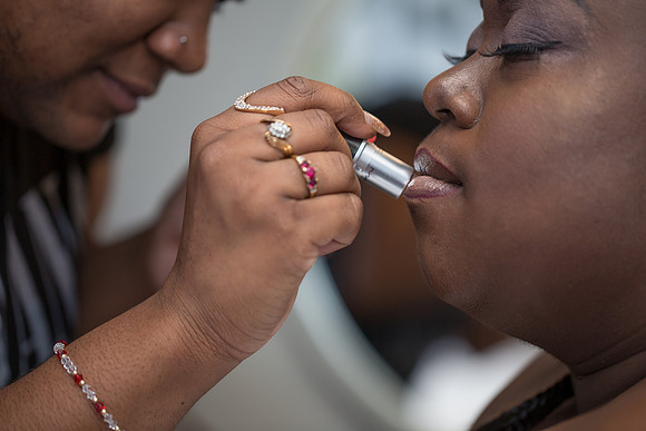 The Getting Ready Photos35