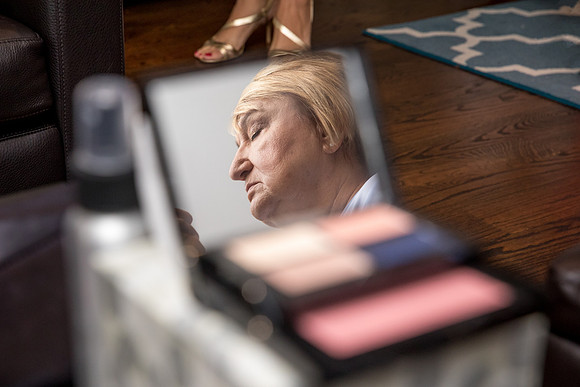 The Getting Ready Photos32