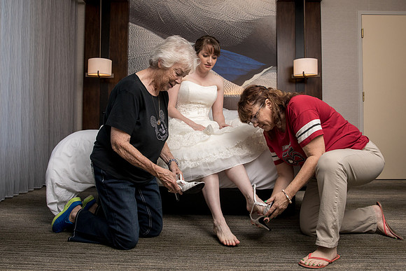 The Getting Ready Photos17