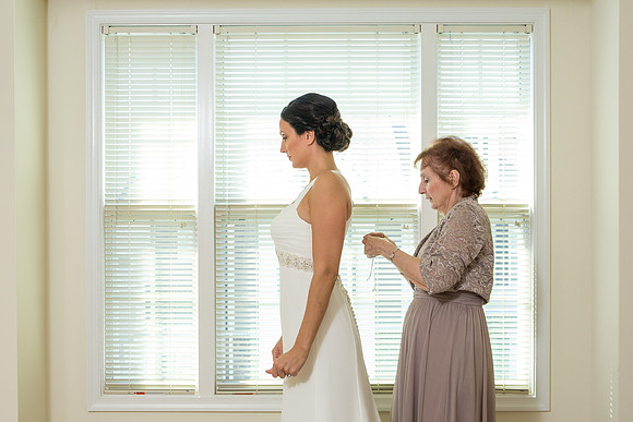 The Getting Ready Photos38