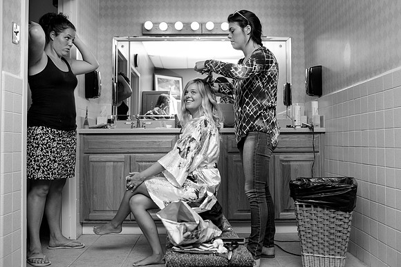 The Getting Ready Photos14